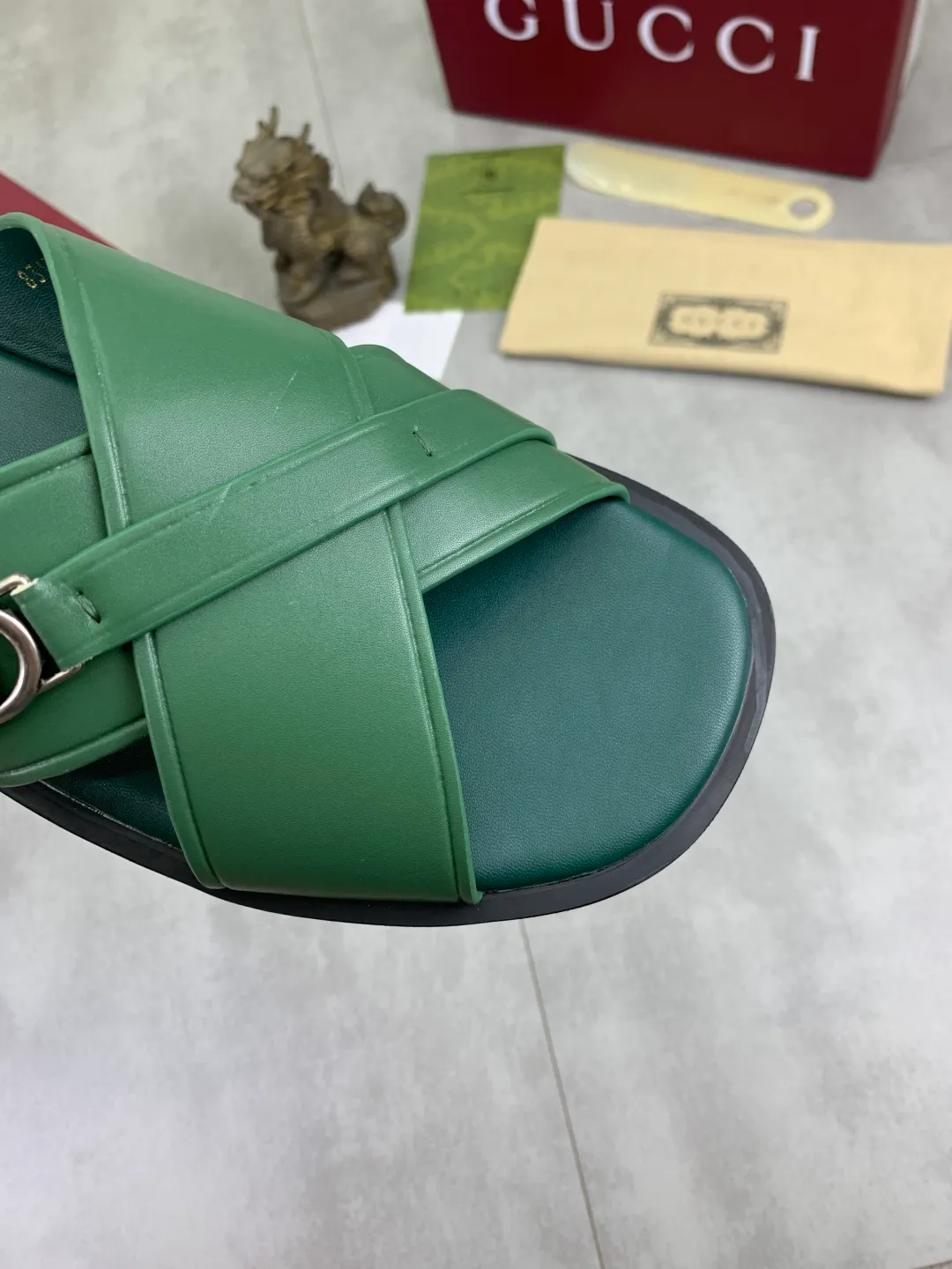 Men's shoes 💰P380💰[New model] High version 🎁🎁🎁 GUCCI New casual hot diamond slippers for the Year of the Snake, original official website, perfect workmanship, transmitting a kind of noble luxury, sublimating its definition of luxury in Gucci's high-end extraordinary craftsmanship. Original Gucci double G combination outsole, code number: 40-44 (45 customized) complete package